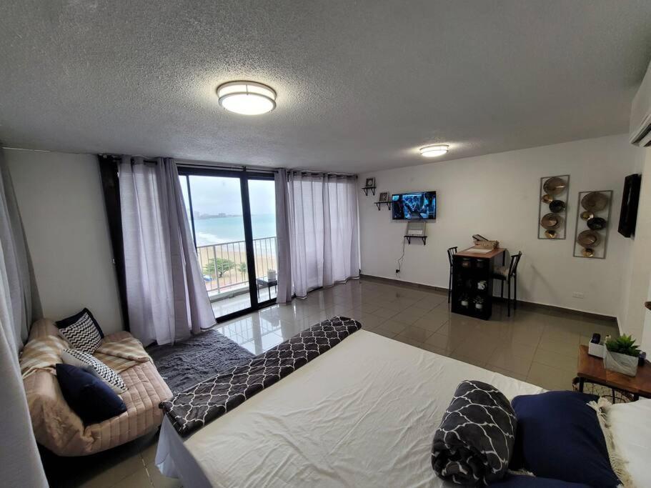 Coral Beach Studio W/ Ocean View Сан-Хуан Экстерьер фото